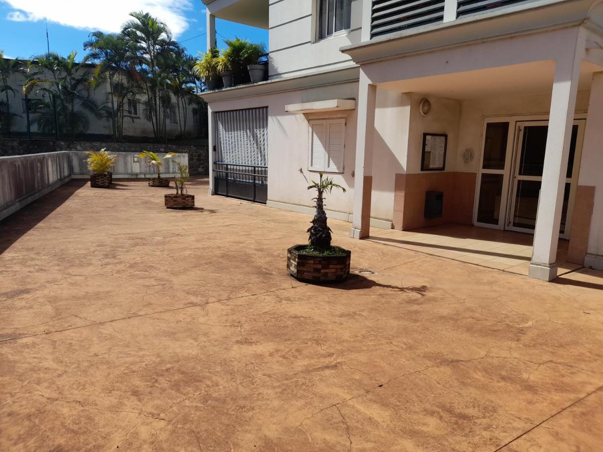Appartement T3 Proche Aeroport Et Nordev Sainte-Clotilde Exterior foto